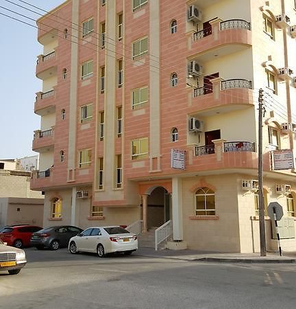 Golden Seasons Furnished Apartment Salála Exteriér fotografie