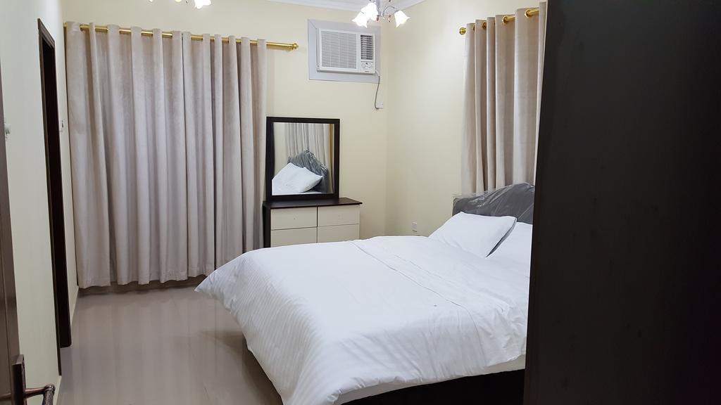 Golden Seasons Furnished Apartment Salála Exteriér fotografie